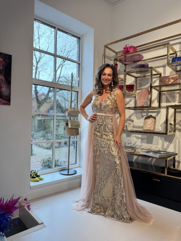 Prachtige Pailletten jurk met Tule