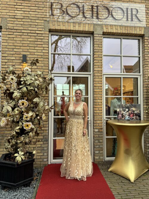 Gouden jurk met parels en pailletten