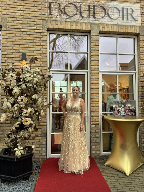 Gouden jurk met parels en pailletten