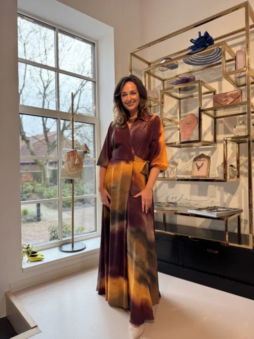 Prachtige avondjurk in herfstkleuren