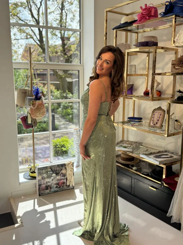 Prachtige pistache groene jurk met glitters