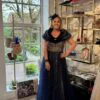 Donker blauwe avondjurk met goud en tule